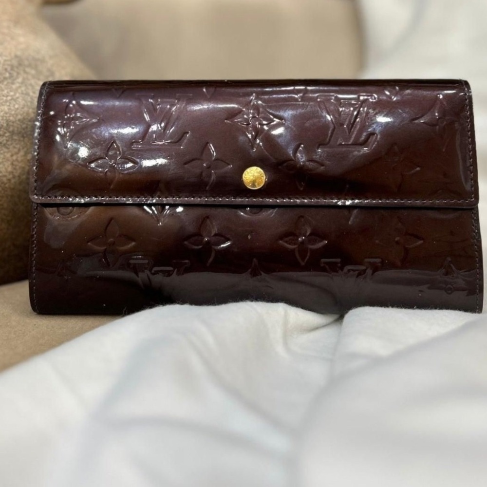 AUTHENTIC Louis Vuitton Deep Burgundy Patent Wallet